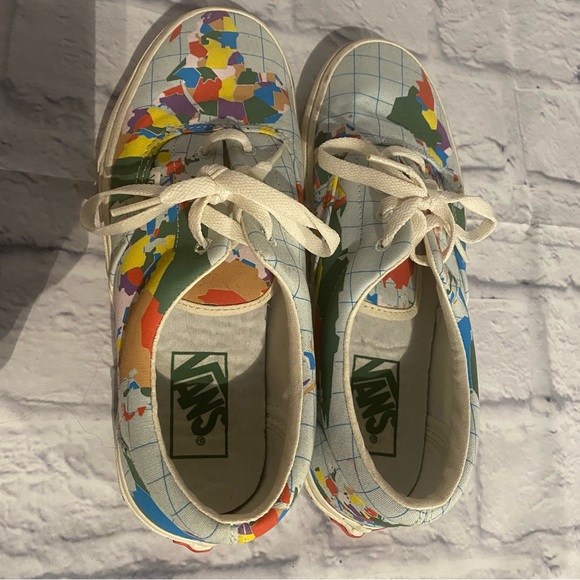 Vans women’s US 7.5 "Save Our Planet" lace up sneaker shoes - Picture 4 of 7